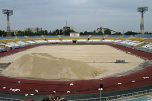 Реконструкция стадиона Авангард продолжается