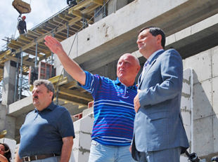 Эдуард МАТВИЙЧУК: «Новый стадион будет готов осенью»