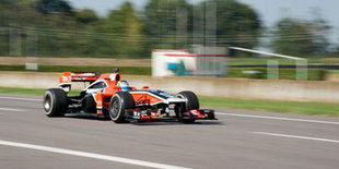 Викенс дебютировал за рулем болида Ф1