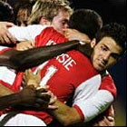 Арсенал в Лиге, а Бенфика добилась выездной ничьей