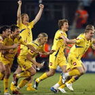 В клубе можешь не играть, а в сборной -- придется