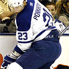 Поникаровский травмировал плечо