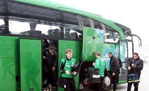 На матч с Кривбассом Карпаты отправились на автобусе