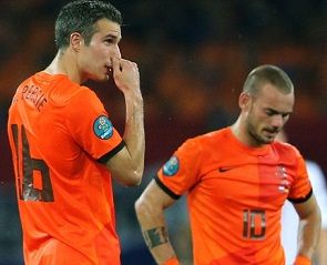 Голландия одолела Китай благодаря мячам ван Перси и Снейдера