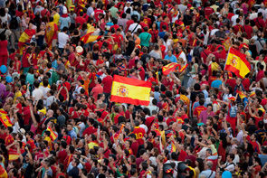 Испания встречает чемпионов Европы! + ФОТО