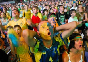 УЕФА: рекорд киевской фан-зоны – более 2 млн гостей ЧЕ