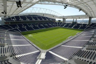 Сегодня футболисты Динамо опробуют газон в Порту