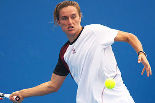 Долгополов вышел в четвертьфинал турнира в Валенсии