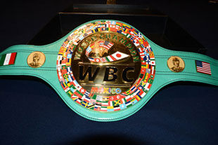 Чемпионский пояс WBC сделали из двух килограммов золота