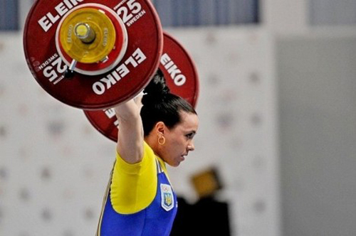 Паратова завоевала серебро на ЧЕ по тяжелой атлетике