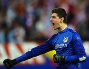 Челси предложил Куртуа новый контракт