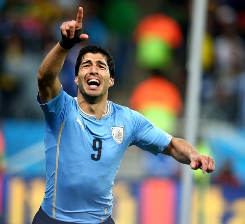 Блестящее возвращение Суареса: Уругвай обыгрывает Англию