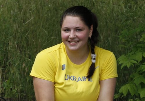 Алена Шамотина завоевывает золотую медаль на юниорском ЧМ