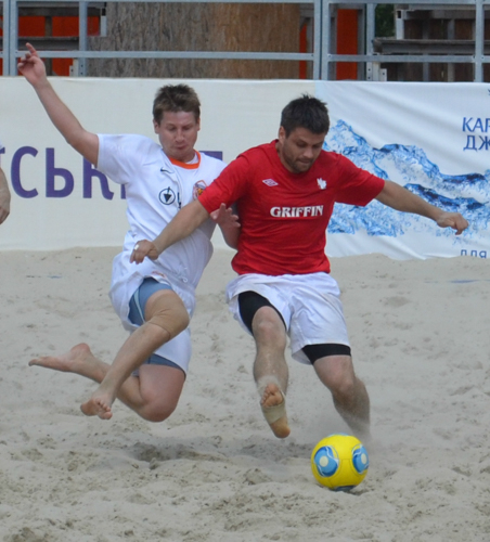 Чемпионат Киева по пляжному футболу: лидеры уходят в отрыв!