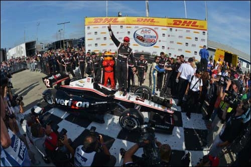 IndyCar: Уилл Пауэр выиграл гонку в Милуоки