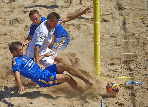 Сборная Украины пляжного футбола старует с победы в Италии!