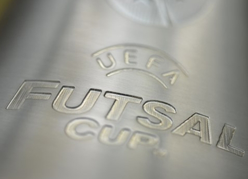 UEFA CUP: фартовые пенальтисты, клуб-легенда и волейболисты