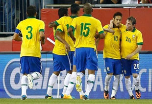 Бернард помог Бразилии одолеть Португалию