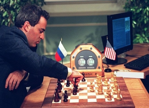 Каспаров: Шахматы «надёжнее» League of Legends