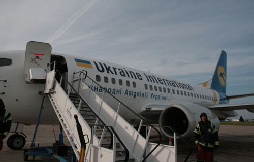 Молодежная сборная Украины отправилась в Санкт-Петербург