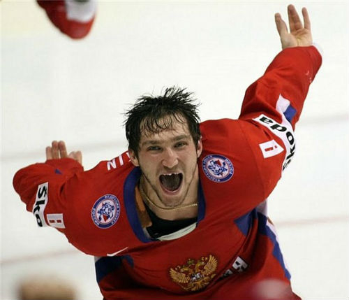Овечкин сыграет в коньках в цветах российского флага