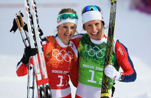 Норвежки побеждают в командном лыжном спринте!