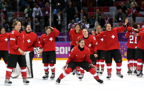 Хоккей. Женская сборная Швейцарии выигрывает бронзу ОИ