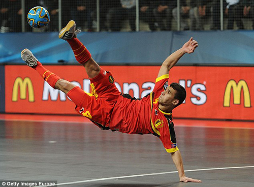 Игрок сборной Бельгии дисквалифицирован на 10 матчей