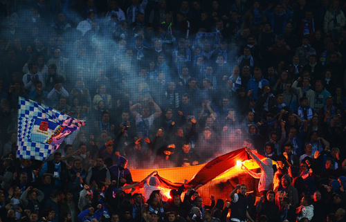 Российские болельщики сожгли баннер в цветах немецкого флага