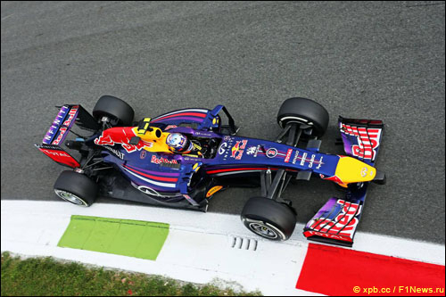 Red Bull предлагает вернуться к старым двигателям V8