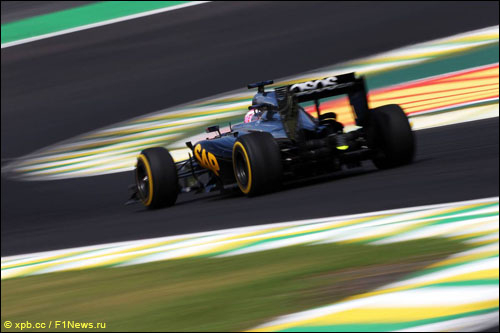В пятницу McLaren-Honda дебютирует на трассе