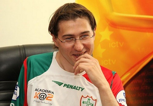 Дмитрий ДЖУЛАЙ: «Не понимаю выражения «футбол вне политики»