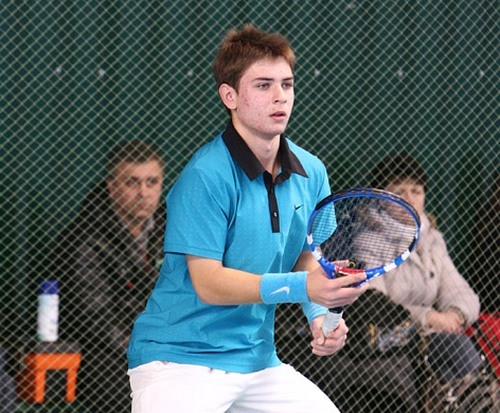 Милокостов вышел во второй круг турнира в Анталье