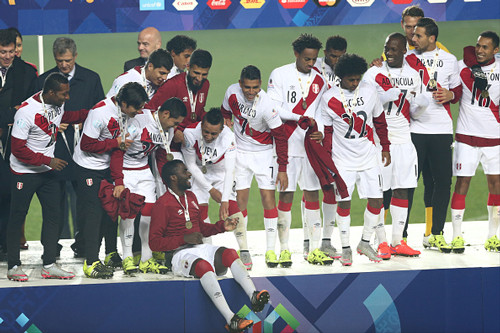Сборная Перу - третья на Кубке Америки. Видеообзор матча