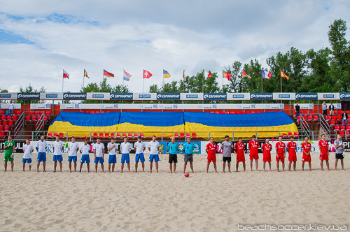 Пляжный футбол Украины: Хит лидирует в Высшем дивизионе!