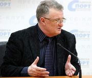 «Мы за Суркиса костьми ложились, а он пальцем не пошевелил»