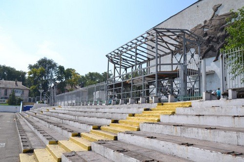 Сталь начала реконструкцию домашнего стадиона