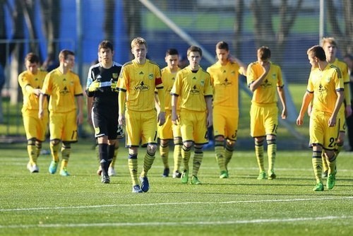 Металлист U-19 дозаявил 14 юных футболистов