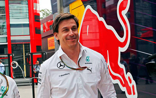 В Mercedes не исключают сотрудничества с Red Bull Racing