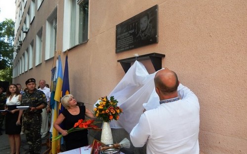 В Полтаве почтили память бойца Азова