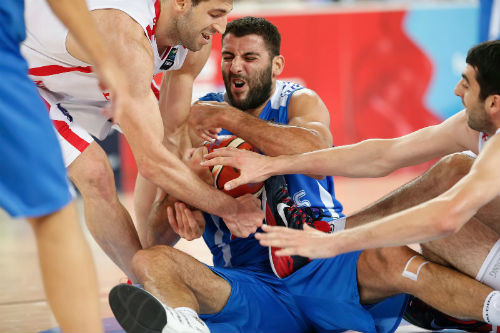 Греция вышла в плей-офф Евробаскета