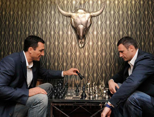 Виталий Кличко может встретиться в шахматном бою с Льюисом