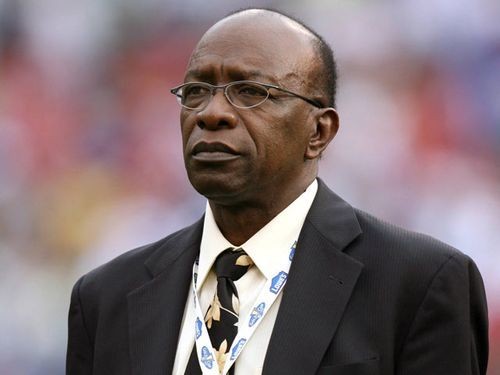 ФИФА пожизненно отстранила от футбола своего вице-президента