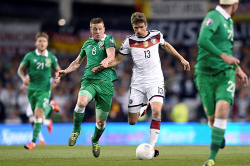 Группа D. Ирландия обыгрывает Германию