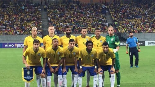 Бразилия разбила Доминикану, Фред отметился голом