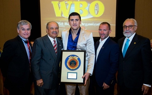 Марко Хук стал суперчемпионом мира по версии WBO