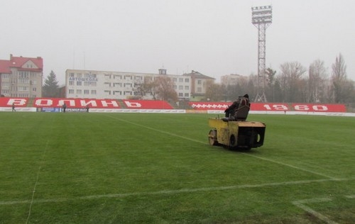 Делегат ФФУ доволен качеством газона на стадионе Авангард