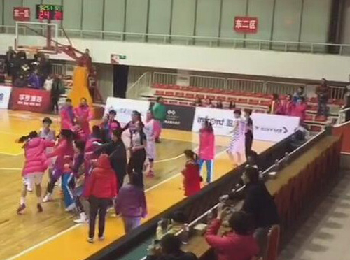 В Китае 23 баскетболистки дисквалифицированы за драку