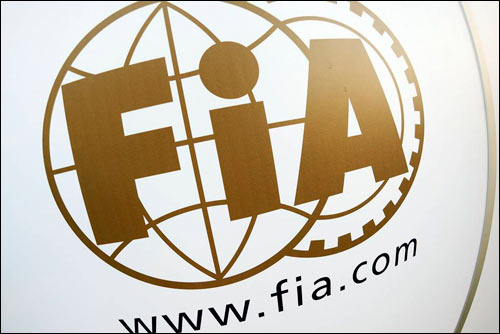 FIA опубликовала заявочный лист гонщиков и команд