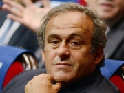 Платини хочет ввести белые карточки в футболе